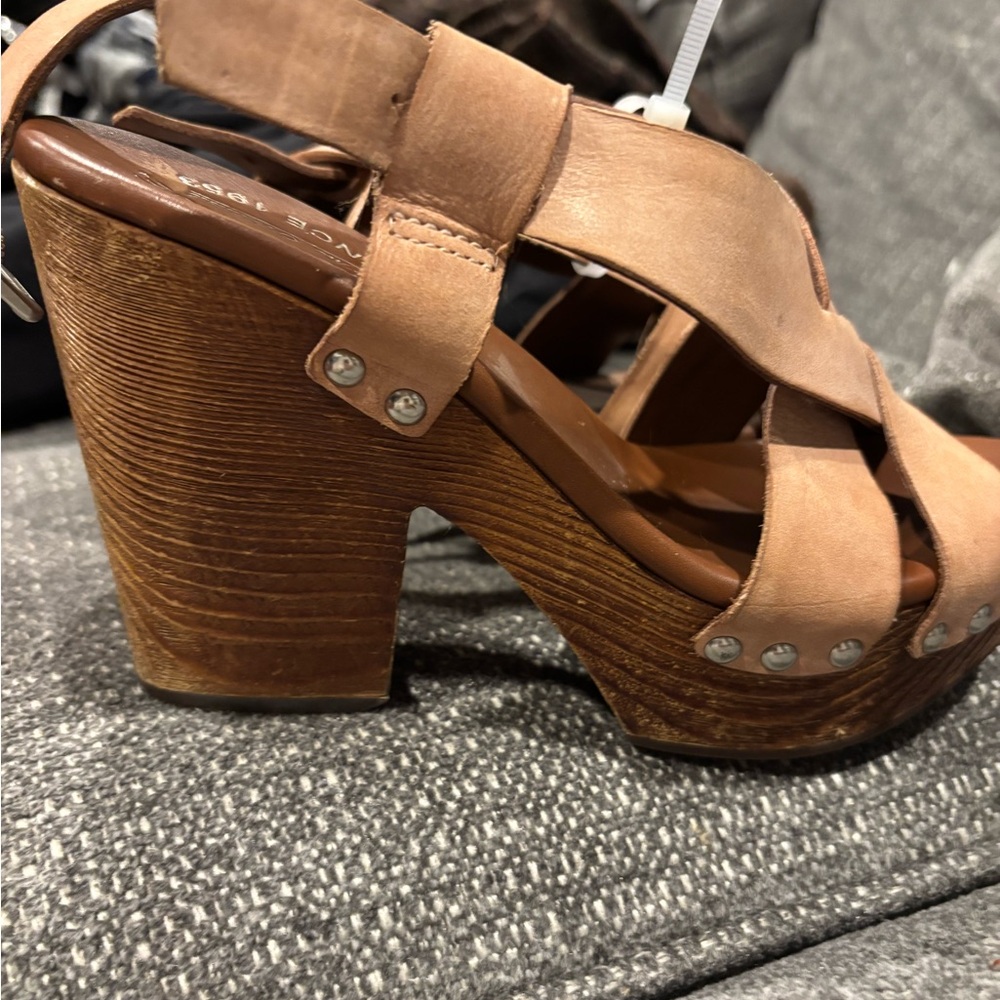 Kork-Ease Women's Brown Leather Sandals - Picture 3 of 6
